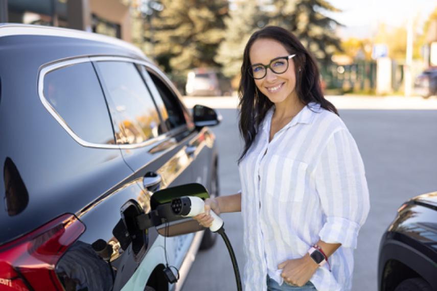 Comparing the Cost of Owning an EV and a Gas Car